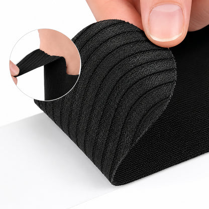 Närbild av det självhäftande materialet som fäster i sig självt utan lim mot huden